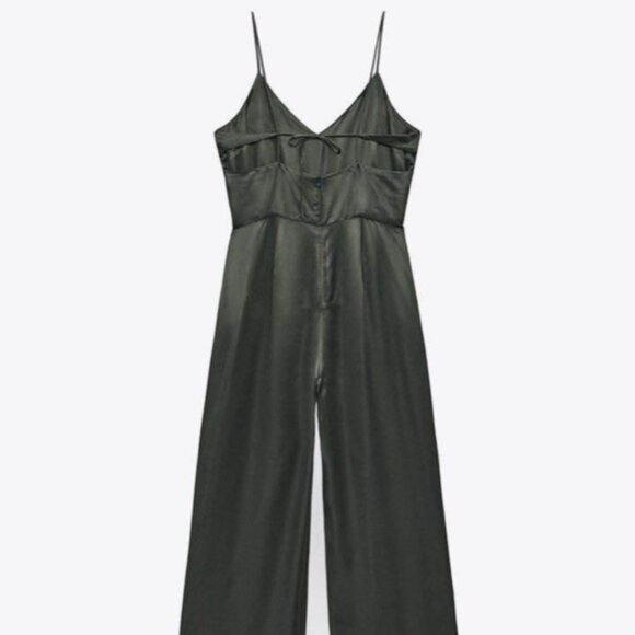 BNWT Satin Jumpsuit XS - Picture 3 of 3